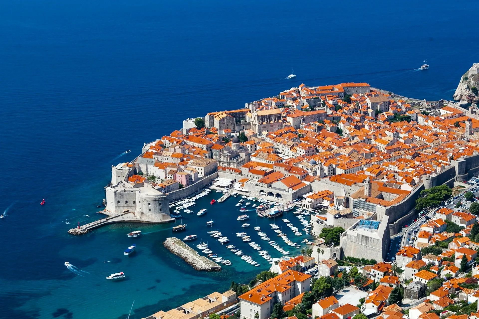 Dubrovnik panoramic view, old town and Adriatic coast